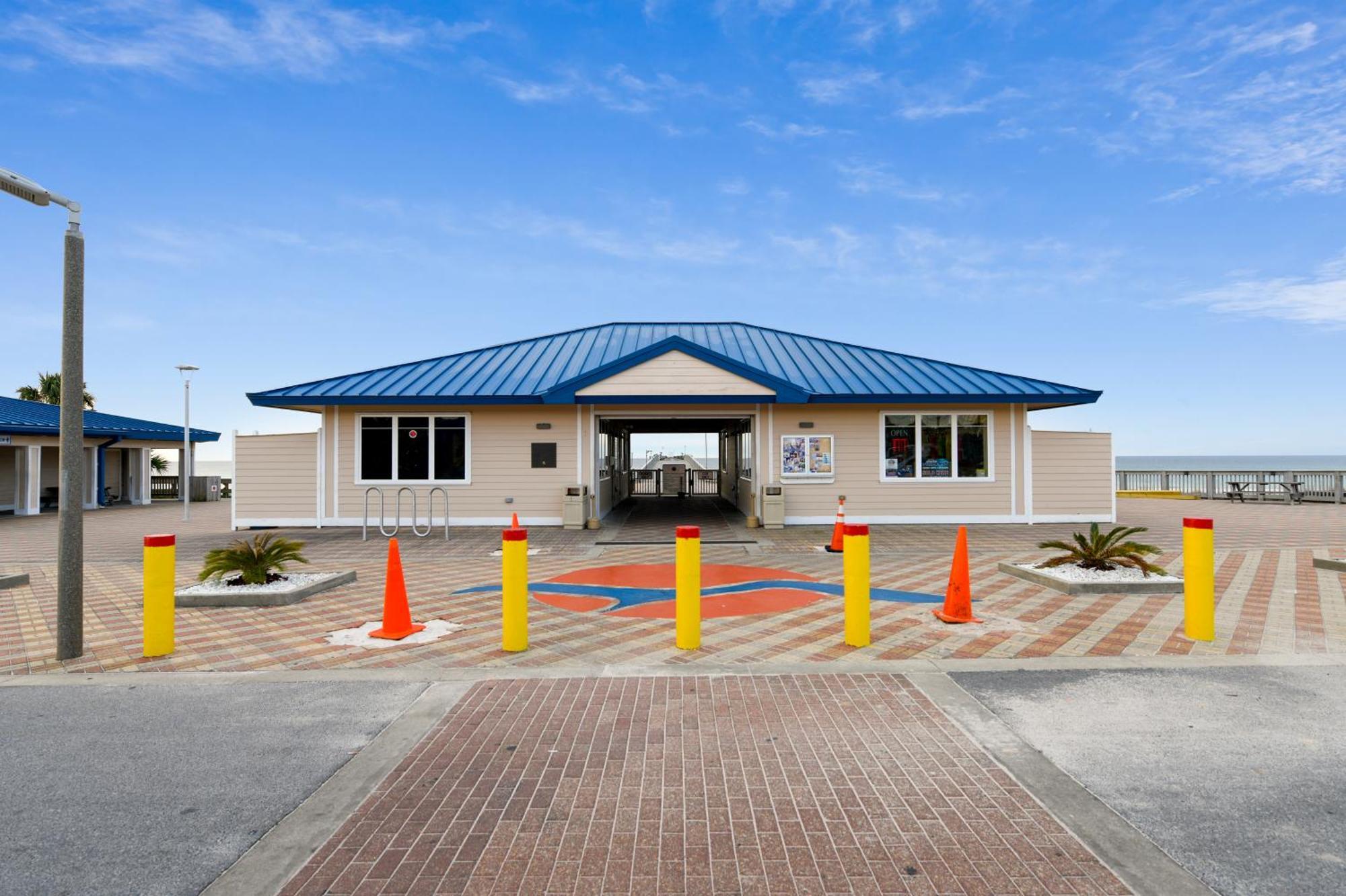 Laketown Wharf Resort #226 By Book That Condo Panama City Beach Exterior photo