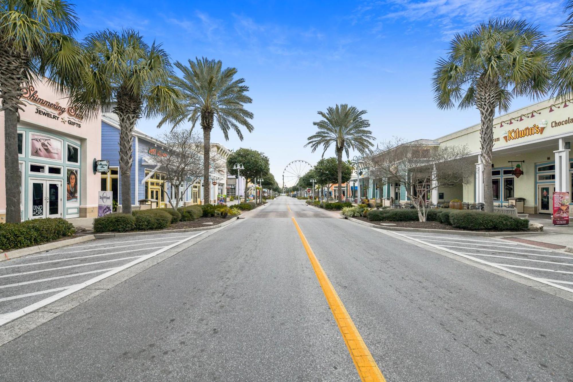 Laketown Wharf Resort #226 By Book That Condo Panama City Beach Exterior photo